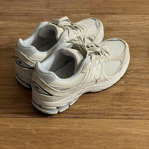 New Balance 2002r size 7.5 mens